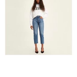 LEVI’S, NWOT, Buttoned, Raw Hem, WEDGIE STRAIGHT Jeans 27X25 inseam.